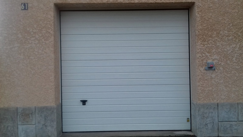 Sublet pose de porte garage en Haute Savoie 74