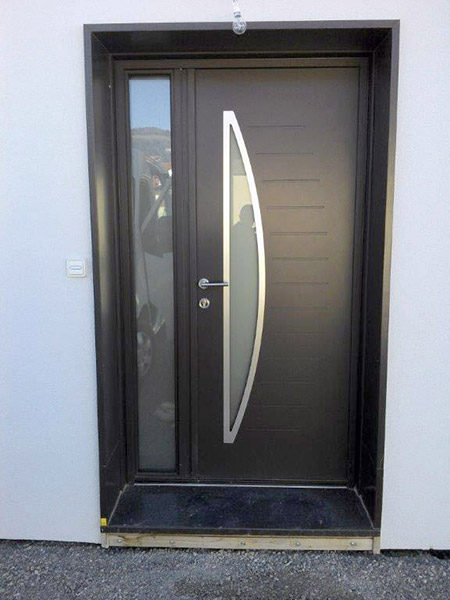 Sublet pose de porte d'entrée en PVC Haute-Savoie 74