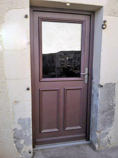 Sublet pose de portes d'entrée en bois Haute Savoie 74